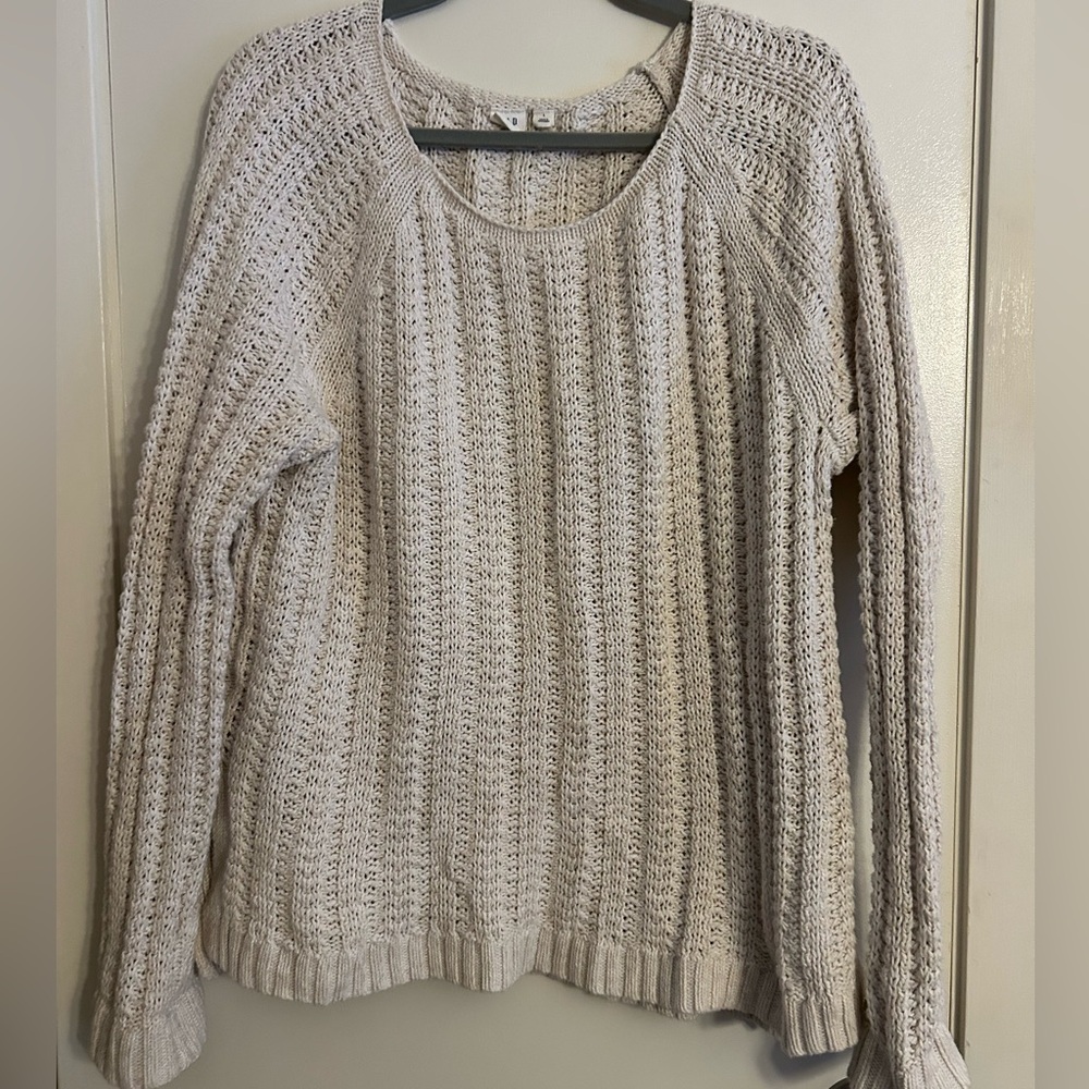 GAP long sleeve knit pullover sweater